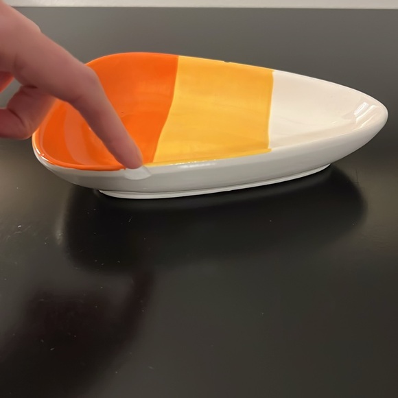 Candy Corn Serving Dish - Picture 3 of 9